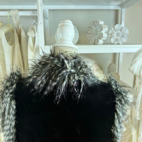 Adore women's sz. Small classic faux fur, whimsical, goth night life fun #SI-036 - Picture 6 of 10